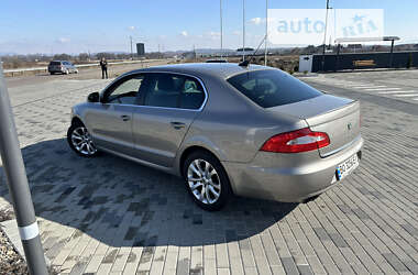 Лифтбек Skoda Superb 2009 в Хусте