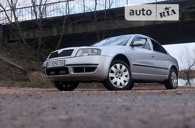 Лифтбек Skoda Superb 2004 в Коростене