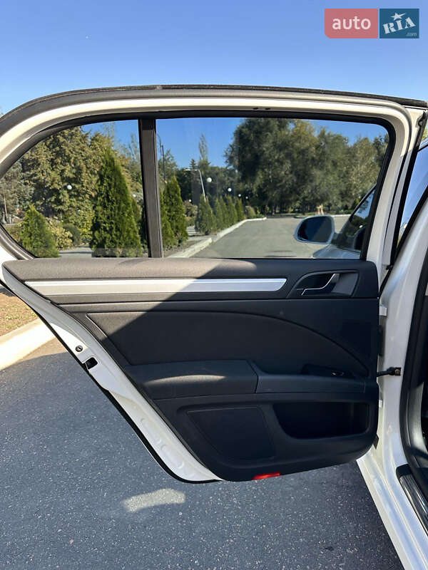 Ліфтбек Skoda Superb 2011 в Кам'янському