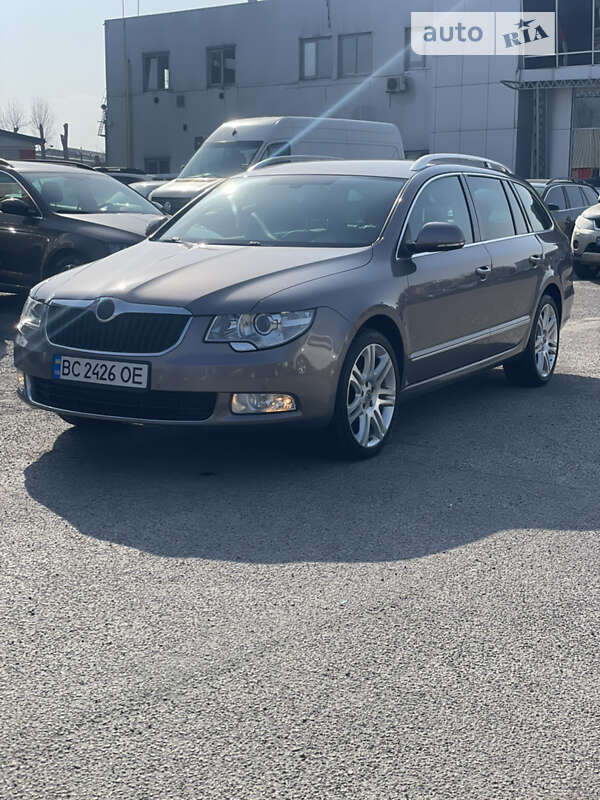 Універсал Skoda Superb 2012 в Львові фото 3 Універсал Skoda Superb 2012 в Львові