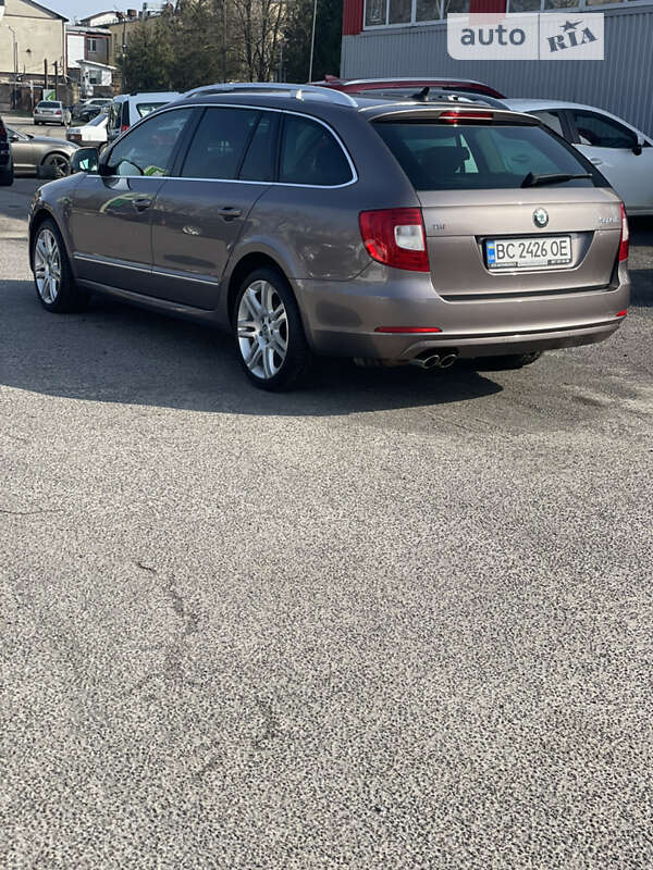 Універсал Skoda Superb 2012 в Львові фото 10 Універсал Skoda Superb 2012 в Львові