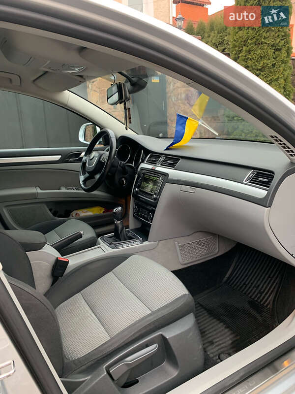 Универсал Skoda Superb 2012 в Хмельницком