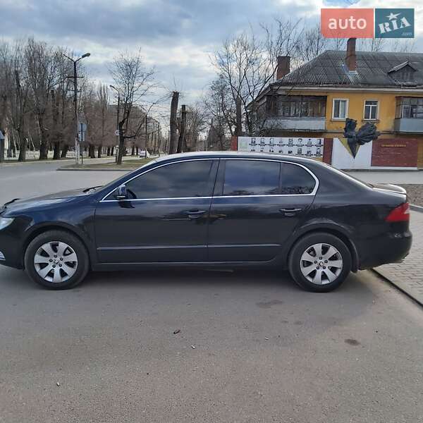 Ліфтбек Skoda Superb 2012 в Дніпрі