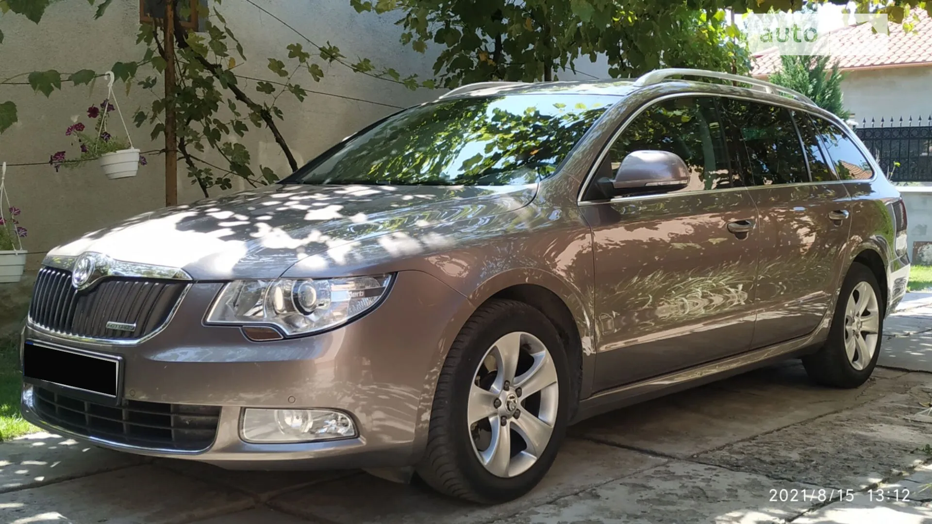 2010 Skoda Superb - мініатюра 4