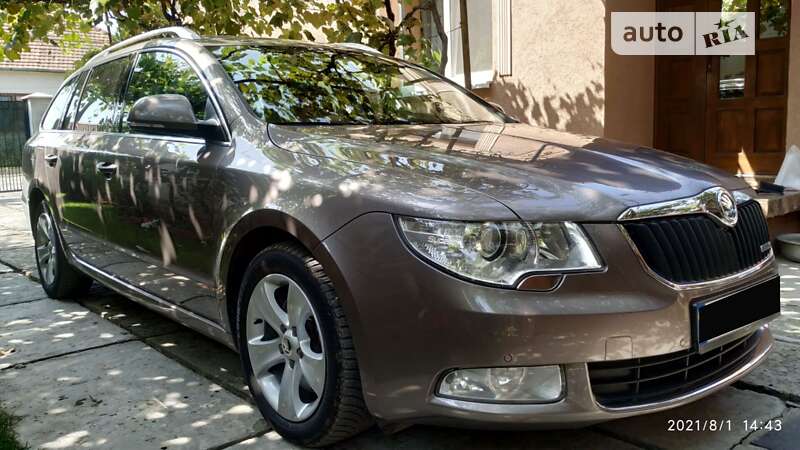 Універсал Skoda Superb 2010 в Береговому