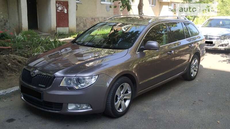 Універсал Skoda Superb 2010 в Береговому