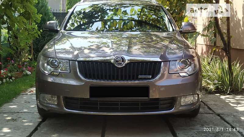 Універсал Skoda Superb 2010 в Береговому