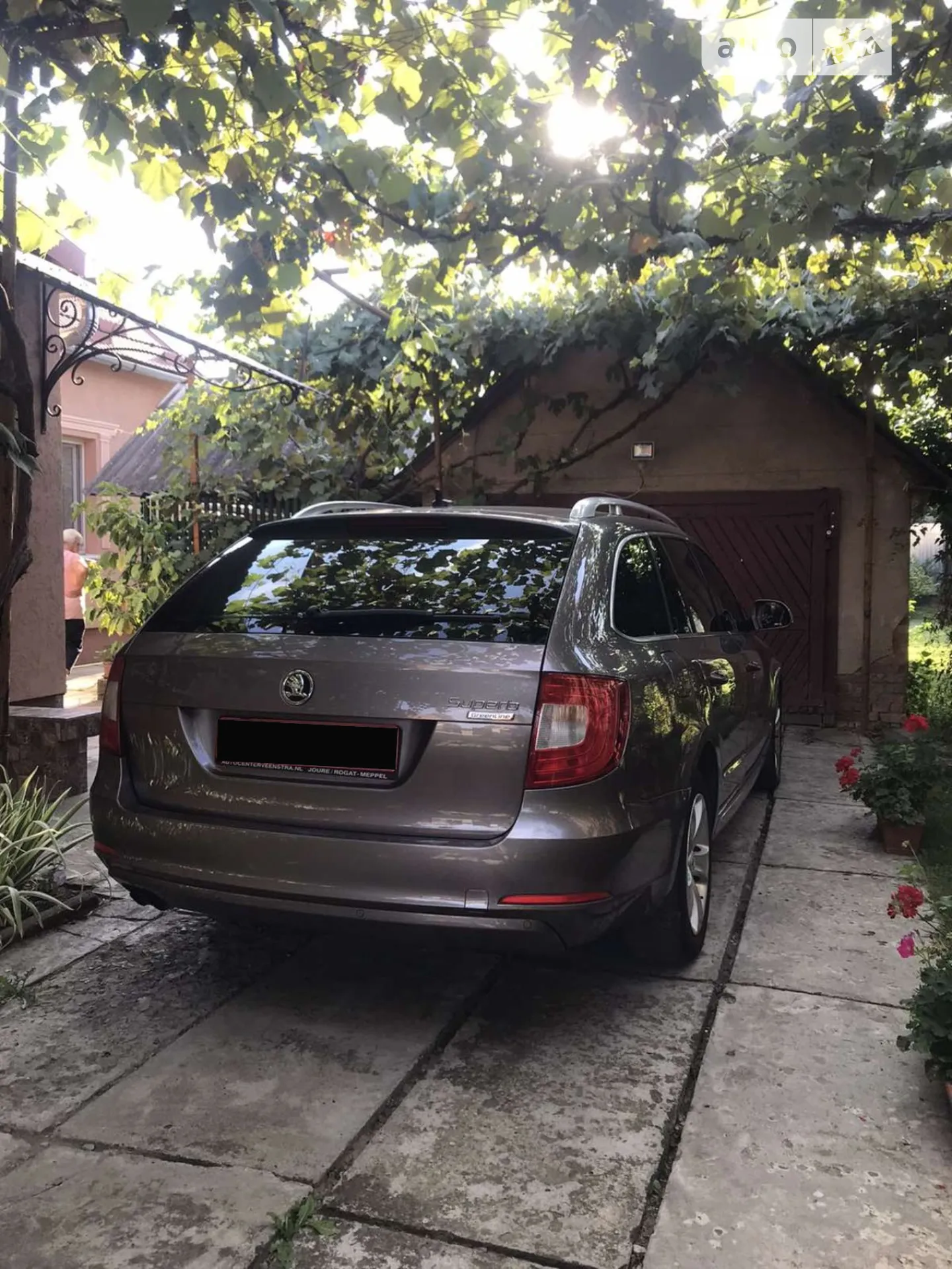 2010 Skoda Superb - мініатюра 17