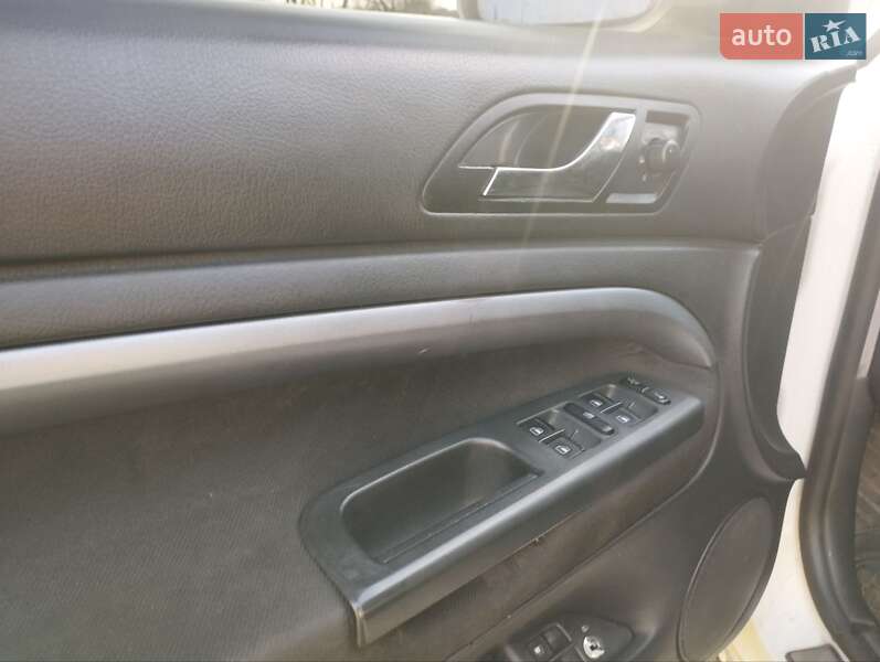 Ліфтбек Skoda Superb 2004 в Кропивницькому