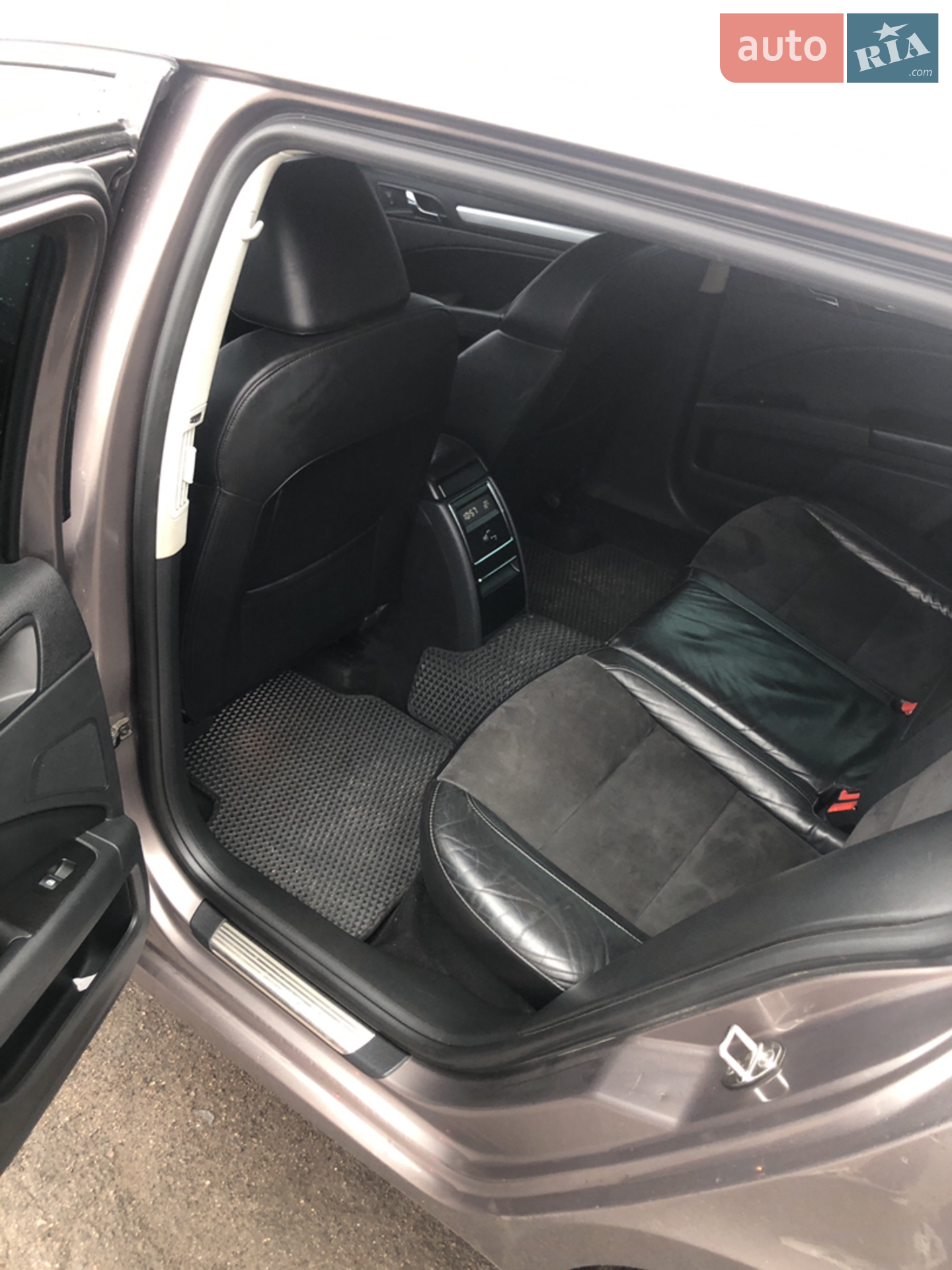 2010 Skoda Superb - мініатюра 11