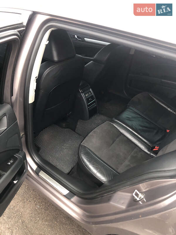 Універсал Skoda Superb 2010 в Гощі
