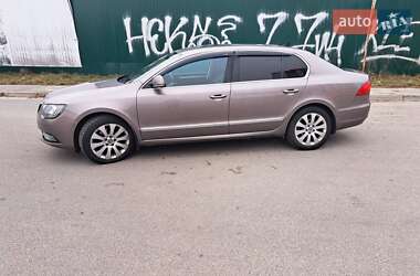 Лифтбек Skoda Superb 2013 в Ирпене
