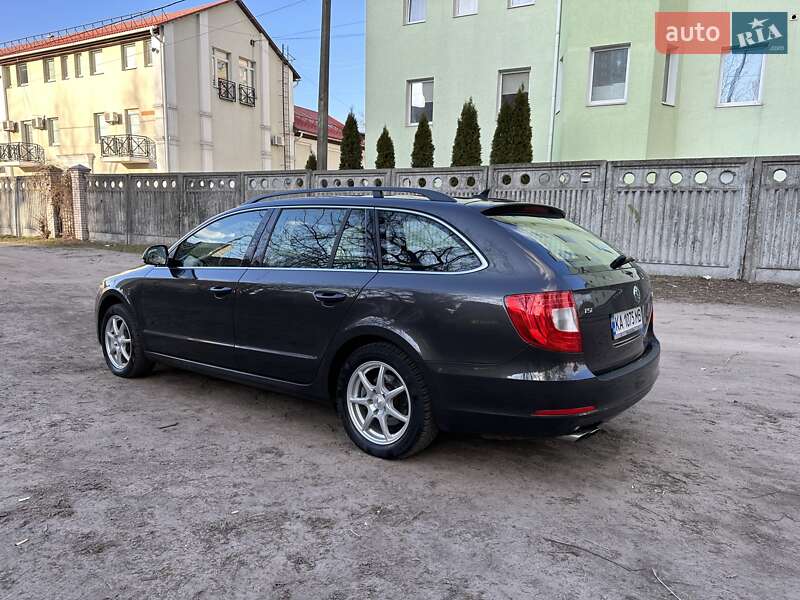 Универсал Skoda Superb 2010 в Киеве
