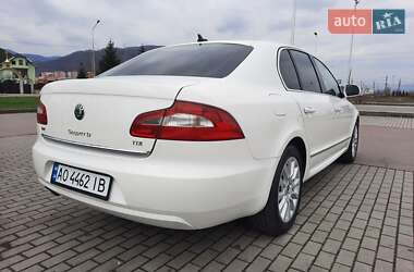 Лифтбек Skoda Superb 2011 в Хусте