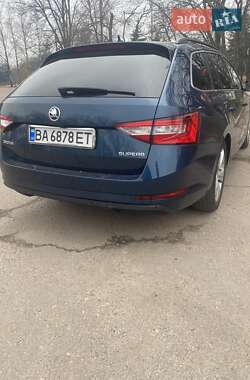 Універсал Skoda Superb 2017 в Кропивницькому