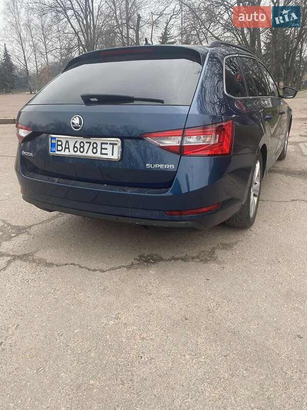Универсал Skoda Superb 2017 в Кропивницком