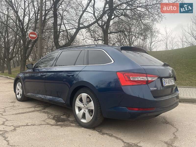 Универсал Skoda Superb 2017 в Кропивницком
