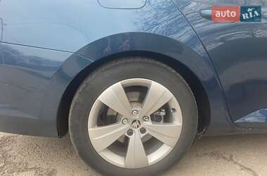 Універсал Skoda Superb 2017 в Кропивницькому