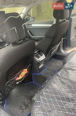 Універсал Skoda Superb 2017 в Кропивницькому