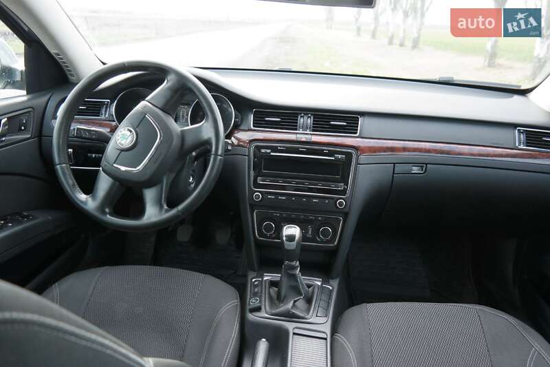 Ліфтбек Skoda Superb 2012 в Запоріжжі