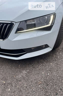 Универсал Skoda Superb 2017 в Житомире