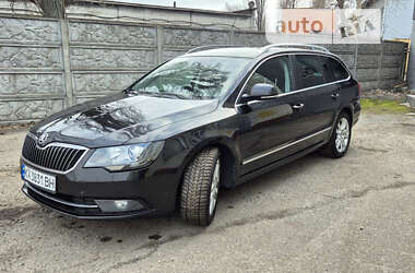 Универсал Skoda Superb 2015 в Киеве