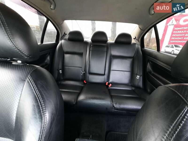 Лифтбек Skoda Superb 2006 в Черновцах