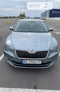 Лифтбек Skoda Superb 2017 в Львове