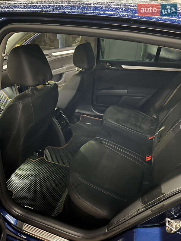 Лифтбек Skoda Superb 2012 в Ужгороде