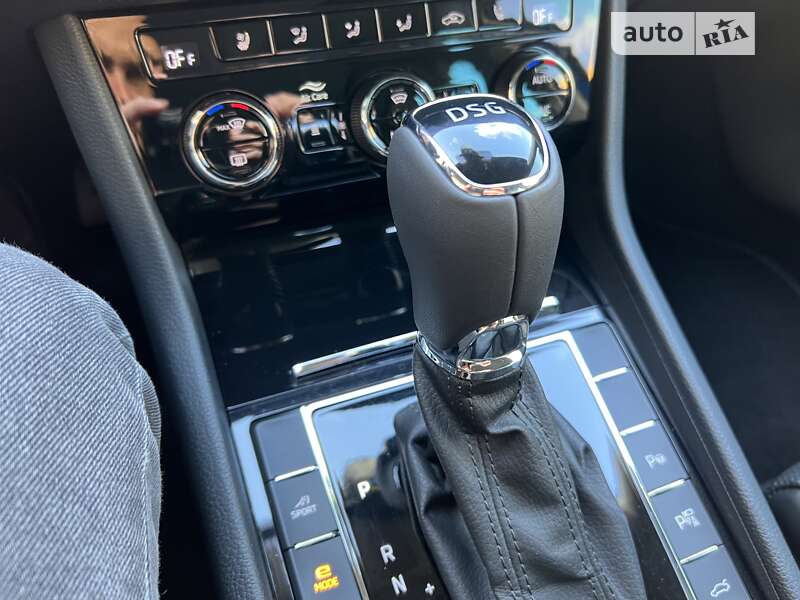 Лифтбек Skoda Superb 2020 в Ужгороде