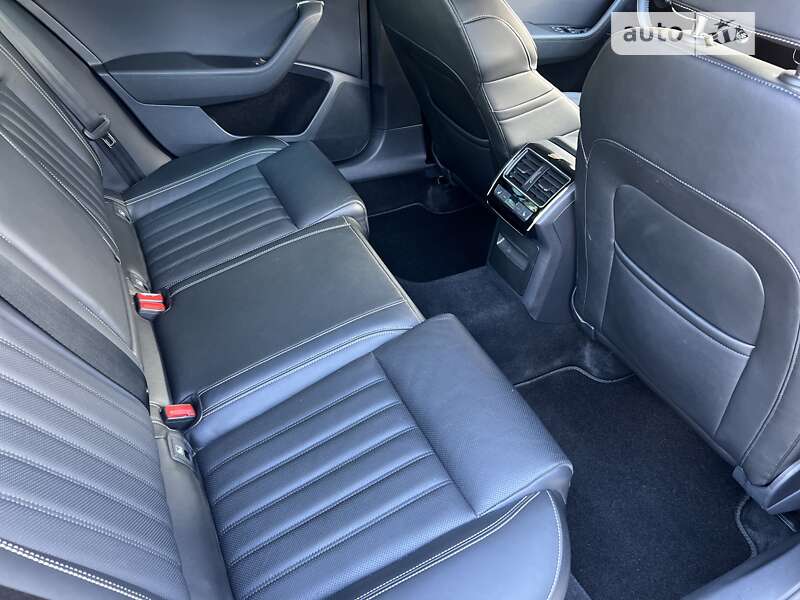 Лифтбек Skoda Superb 2020 в Ужгороде