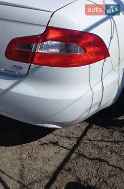 Лифтбек Skoda Superb 2010 в 