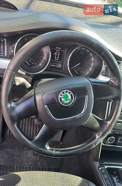 Лифтбек Skoda Superb 2010 в 