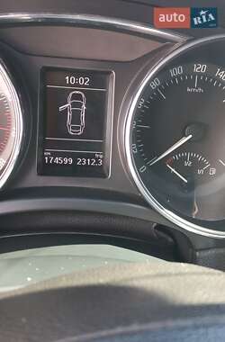 Лифтбек Skoda Superb 2010 в 