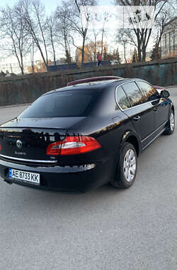 Лифтбек Skoda Superb 2011 в Днепре