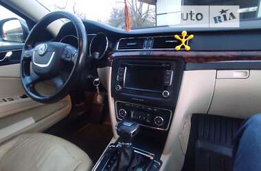 Лифтбек Skoda Superb 2009 в Долине