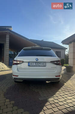 Универсал Skoda Superb 2017 в 