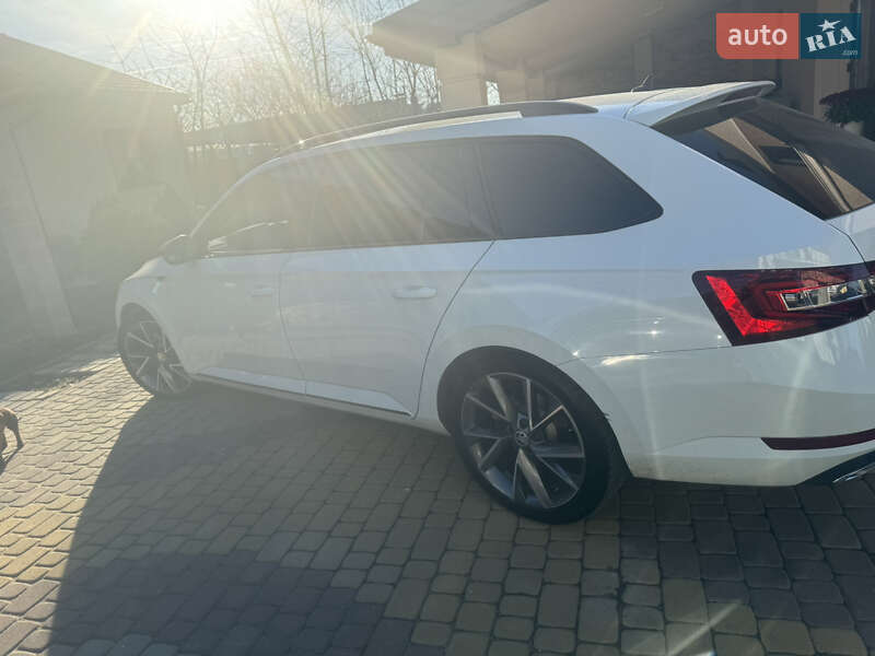 Універсал Skoda Superb 2017 в Ужгороді