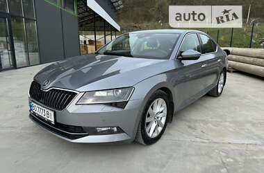 Лифтбек Skoda Superb 2016 в Теребовле