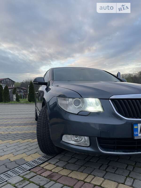Лифтбек Skoda Superb 2009 в Иршаве