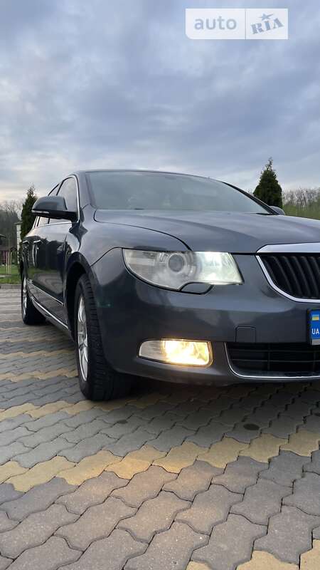 Лифтбек Skoda Superb 2009 в Иршаве