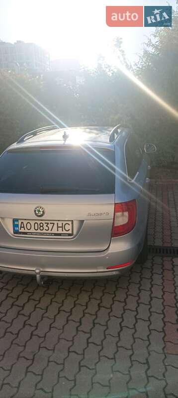 Универсал Skoda Superb 2012 в Ужгороде
