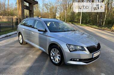 Универсал Skoda Superb 2018 в Киеве