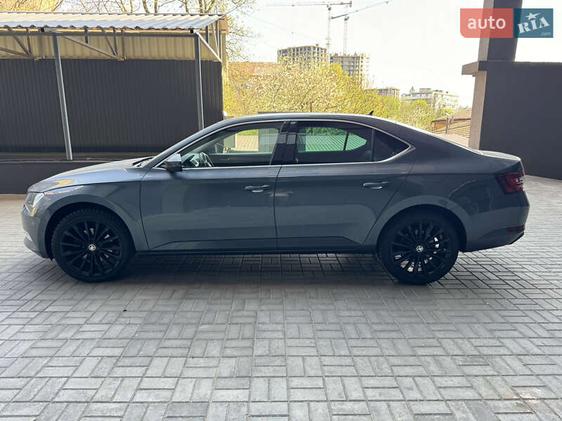 Лифтбек Skoda Superb 2018 в Киеве