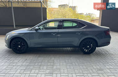 Лифтбек Skoda Superb 2018 в 