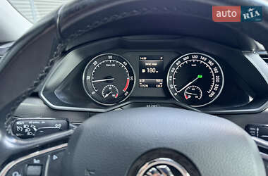 Лифтбек Skoda Superb 2018 в 