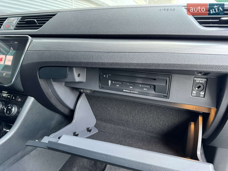 Лифтбек Skoda Superb 2018 в Киеве