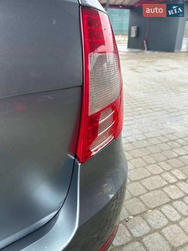 Универсал Skoda Superb 2010 в Надворной