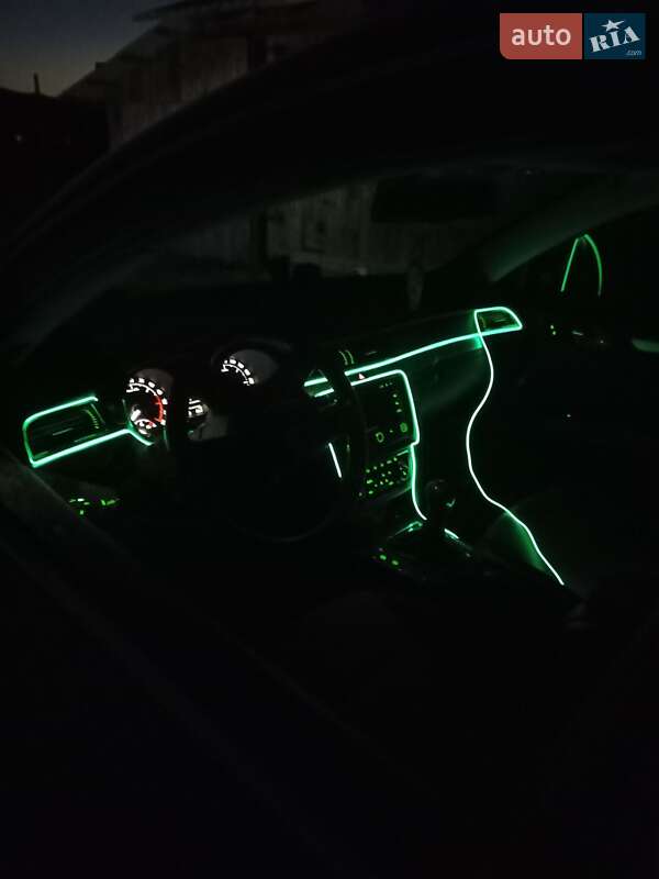 Универсал Skoda Superb 2010 в Надворной