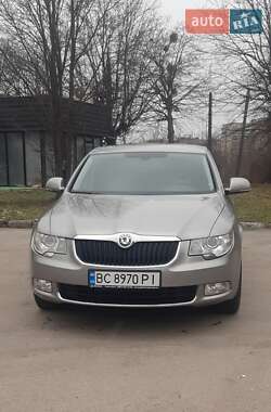 Skoda Superb 2012